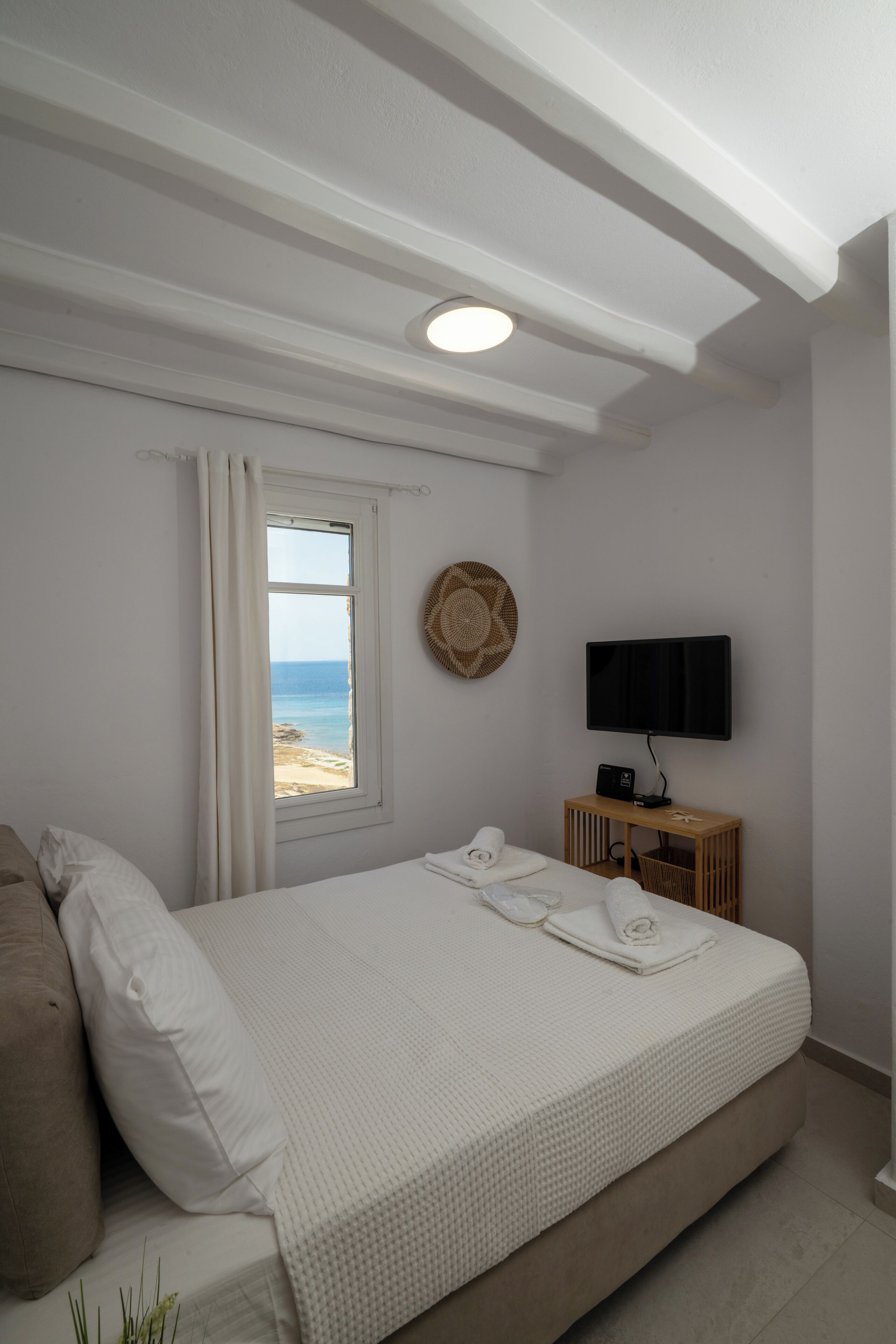 3 bedrooms, iron/ironing board, free WiFi