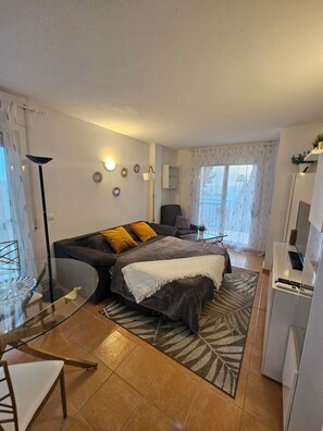 1 chambre, coffres-forts dans les chambres, bureau