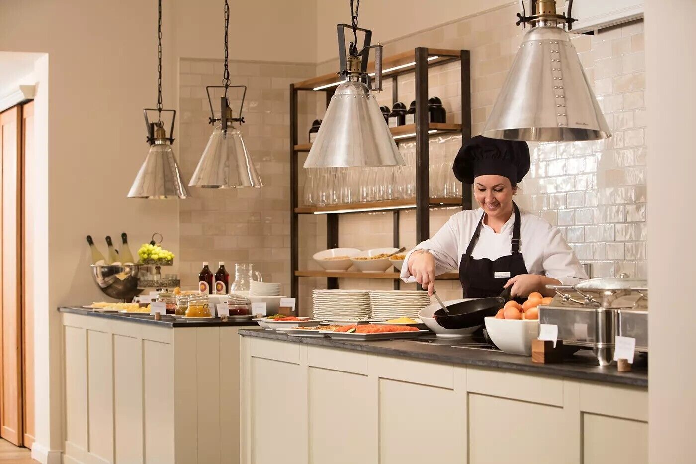 3 Restaurants, Frühstück, Abendessen, lokale Küche