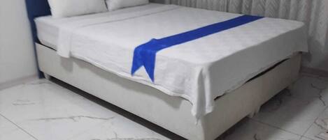 Hypo-allergenic bedding, down comforters, pillowtop beds, free WiFi