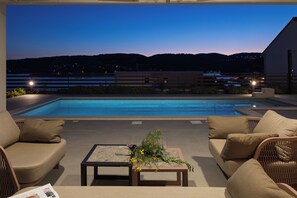 A heated pool - Villa Remi (Sumartin)