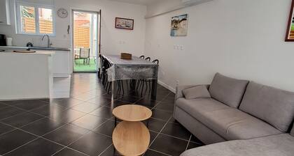 Maison de village avec cour Ă 10mn des plages