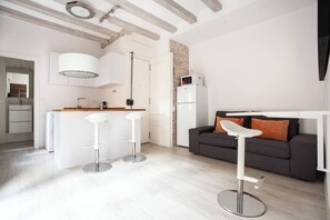 Apartment, 1 Bedroom | Interior - Renovated Flat In Barceloneta (Barcelona)