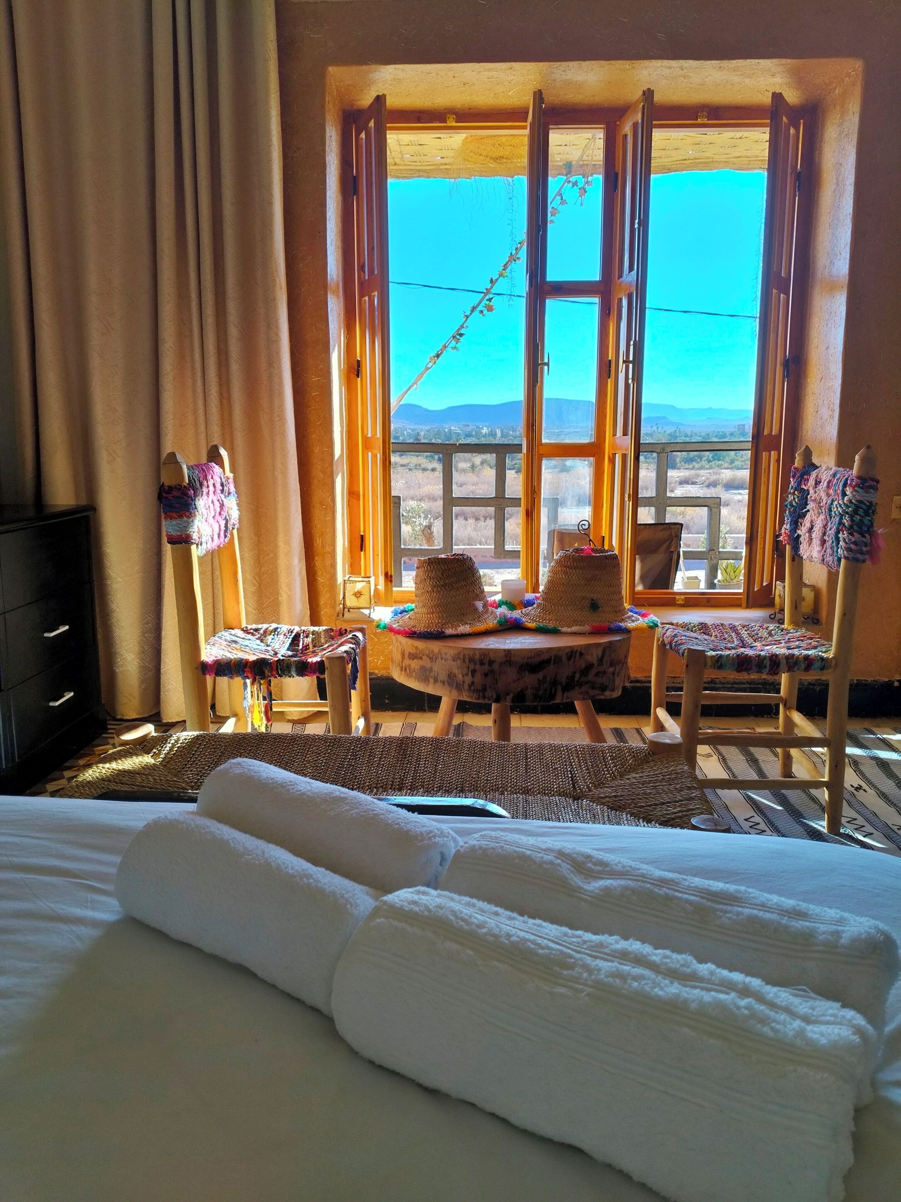 3 室のベッドルーム、アイロン / アイロン台、WiFi (無料)、ベッドシーツ