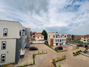 Front of property - VICTORIA ROCK SUITES MUNYONYO (Kampala)