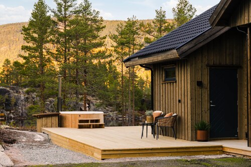 Villa Lakehouse Cedar with sauna, jacuzzi & boat (optional)