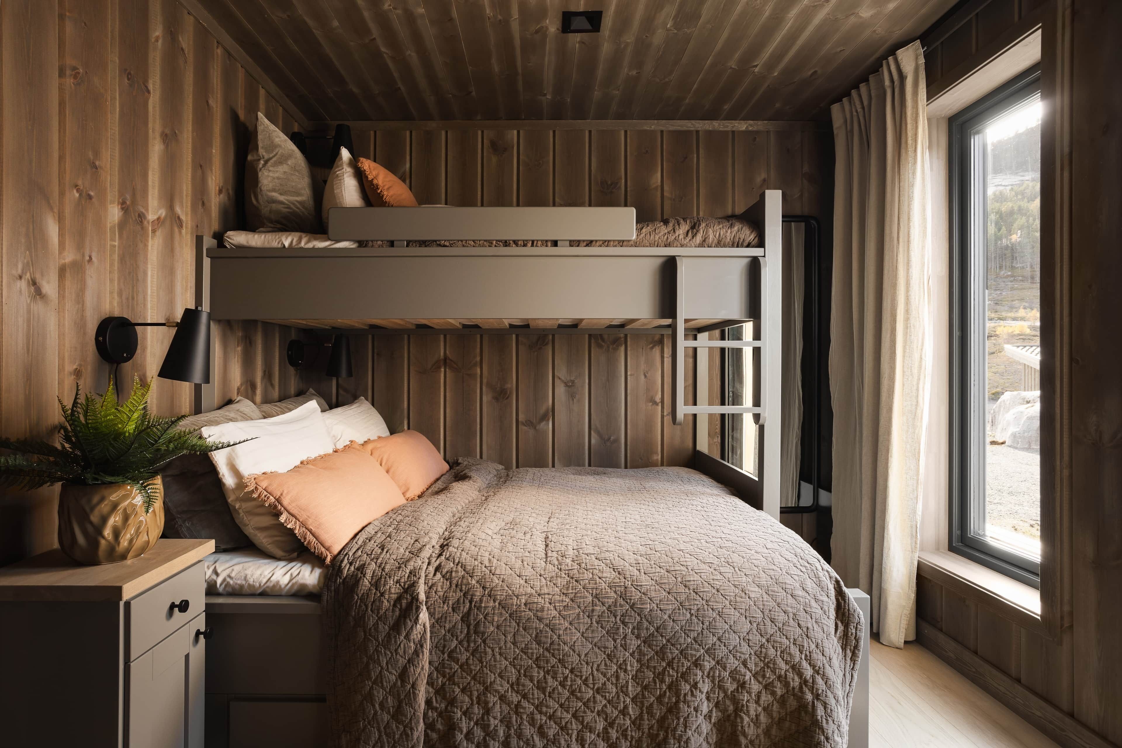 4 bedrooms, WiFi, bed sheets