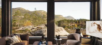 Villa Lakehouse Cedar with sauna, jacuzzi & boat (optional)