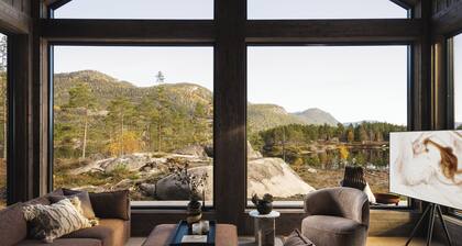 Villa Lakehouse Cedar with sauna, jacuzzi & boat (optional)