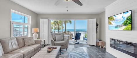 Télévision, cheminée