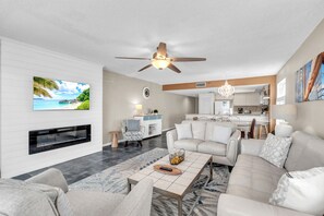 TV, fireplace
