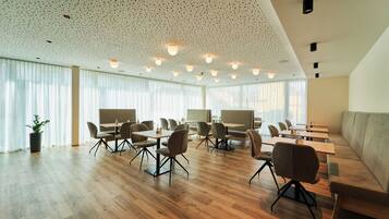 Desayuno buffet incluido todos los días