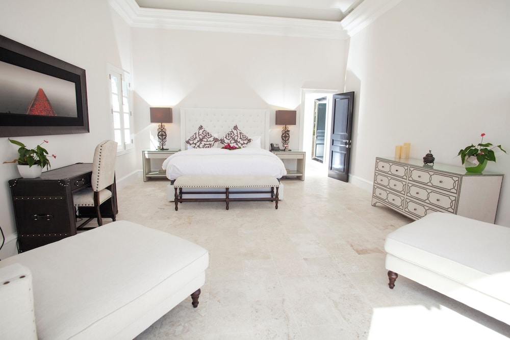 View of Luxurious Ocean and Golf View Villa staffed with Private Chef, Butler ...
