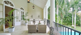 Luxurious Ocean and Golf View Villa staffed with Private Chef, Butler and Maid!