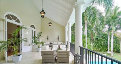 Luxurious Ocean and Golf View Villa staffed with Private Chef, Butler and Maid!
