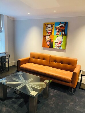 Living area - Amazing London location one bed flat (London)