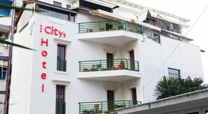 Desk, free WiFi - City 5 Hotel (Tirana)