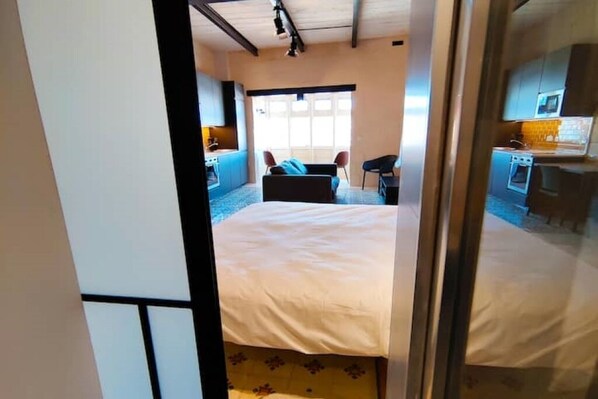 Schreibtisch, Bügeleisen/Bügelbrett, kostenloses WLAN, Bettwäsche