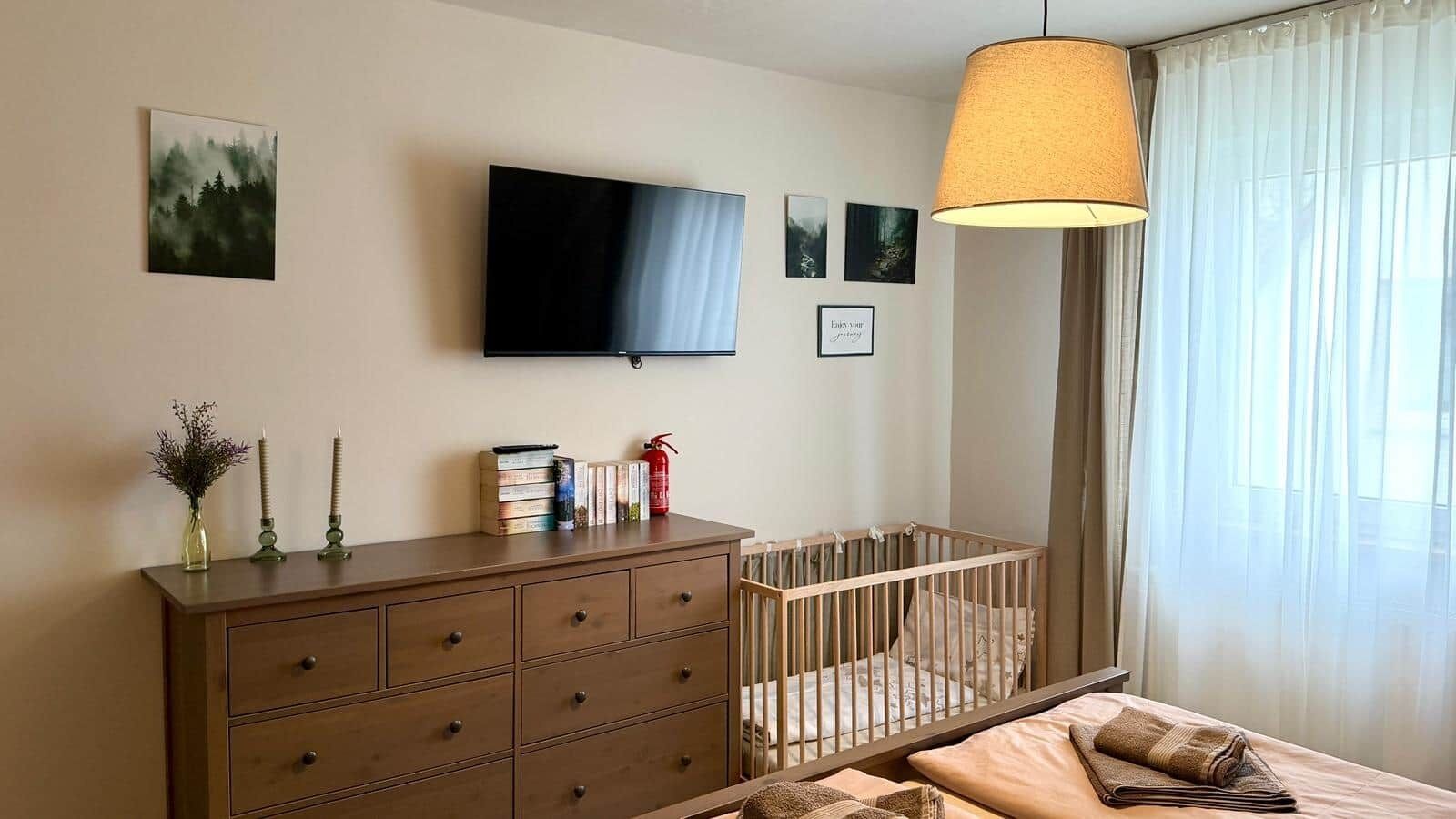 4 chambres, fer et planche à repasser, accès au Wi-Fi (inclus)