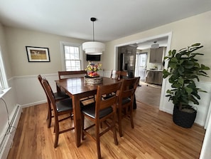 Dining - The Serene Skyway Retreat (Windsor Locks)