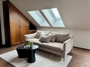Junior Suite | Living area