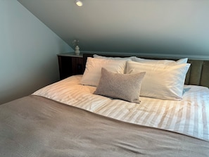 1 bedroom, desk, soundproofing, iron/ironing board