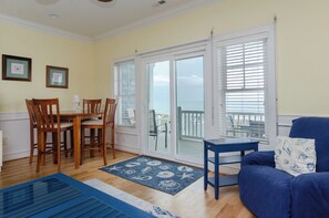 Smart TV, DVD player