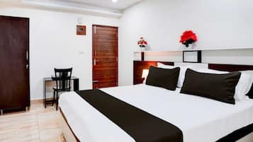 Deluxe Double Room, City View | Desk, free WiFi