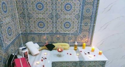 Charming villa with two bedroom, terasse, Hammam and BBQ in Algiers