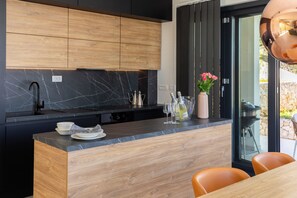 Fridge, microwave, oven, dishwasher