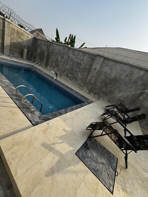 Utomhuspool
