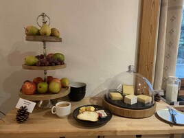 Café da manhã com buffet grátis todos os dias