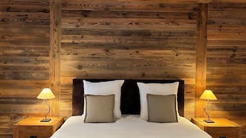 Suite familiar, balcón, vistas a la montaña | Wifi gratis y ropa de cama