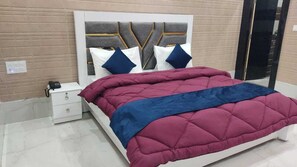 Soundproofing, iron/ironing board, free WiFi - AS Hotel Expoinn (Greater Noida)