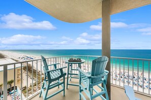 Property grounds - SWEEPING VIEWS! 3/3 SLEEPS 10! HUGE BALCONY! (Panama City Beach)