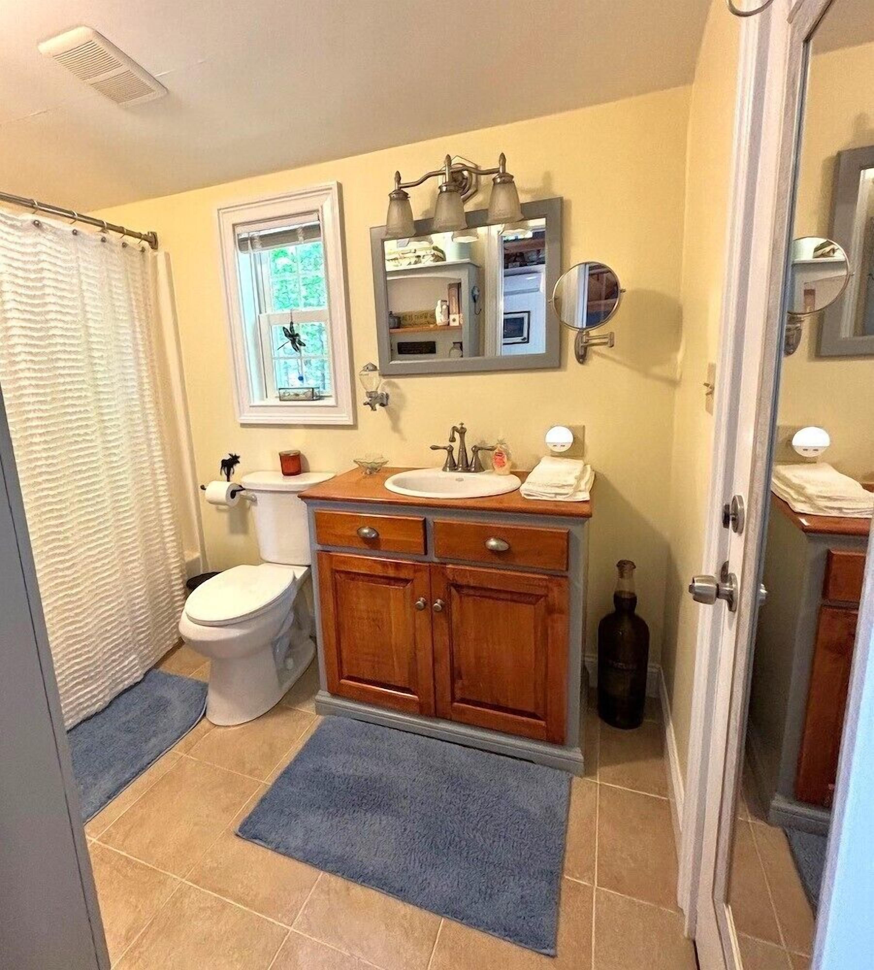 Hair dryer, towels