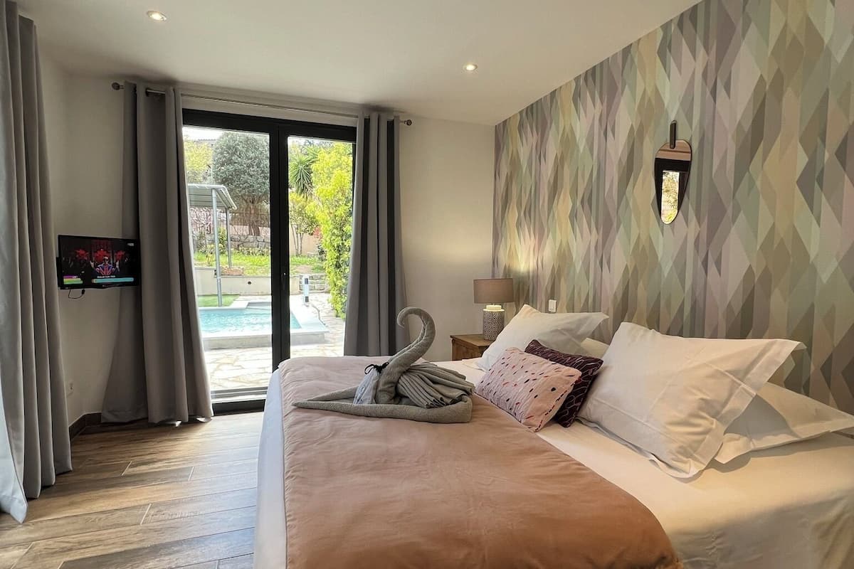 Deluxe villa, privézwembad, tuin | 2 slaapkamers, een kluis op de kamer, gratis wifi