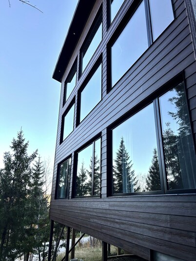 Immersion dans la nature, chalet perché en forêt!