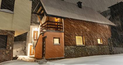 Apartman "Strahinja Lux 1" sa dvije spavaće sobe.Brzi WiFi internet.