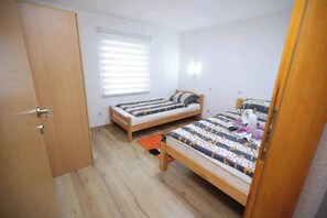 2 bedrooms, WiFi, bed sheets