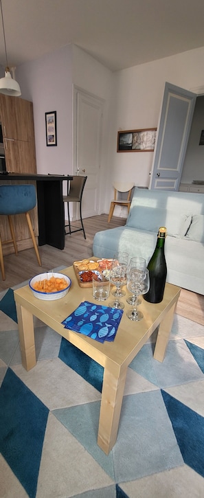 Smart TV - 200m from the beach, shops and market 100m away, cosy apartment in the town center (Villers-sur-Mer)