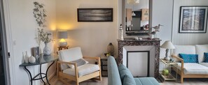 Smart TV - 200m from the beach, shops and market 100m away, cosy apartment in the town center (Villers-sur-Mer)