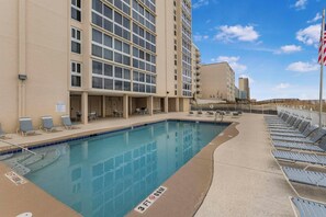 Pool - ☀️Beachfront w/ Great Views-Edgewater West 65☀️ (Gulf Shores)