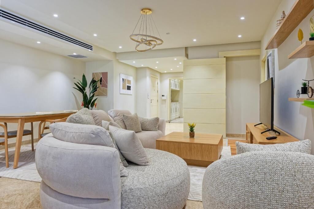 Luxury Apartment, 4 Bedrooms | Interior