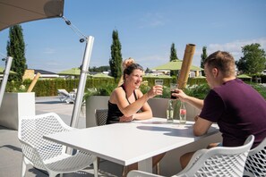 Outdoor dining - Ravenbosch - Sauna - Three Bedroom Resort, Sleeps 6 (Valkenburg)