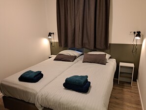 3 bedrooms, iron/ironing board, travel crib, free WiFi