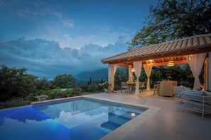 Outdoor pool, a heated pool