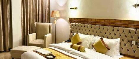 Luxury Double or Twin Room, Balcony, Mountain View