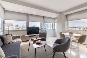 Living area - Vistas a la Plaza colon (Colon III) (Madrid)