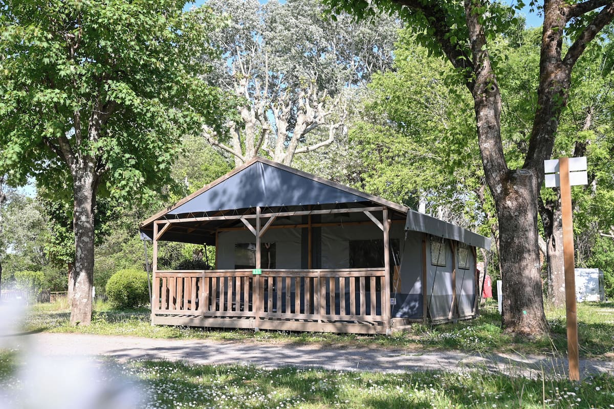 Basic-Zelt (cocotier) | 2 Schlafzimmer, kostenloses WLAN